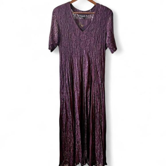 Nostalgia Purple Crinkle Lace Maxi Dress M Women’s M/L - Picture 7 of 8
